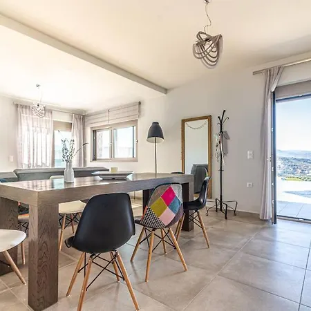 Modern Private With Infinity Pool Heraklion (Crete)